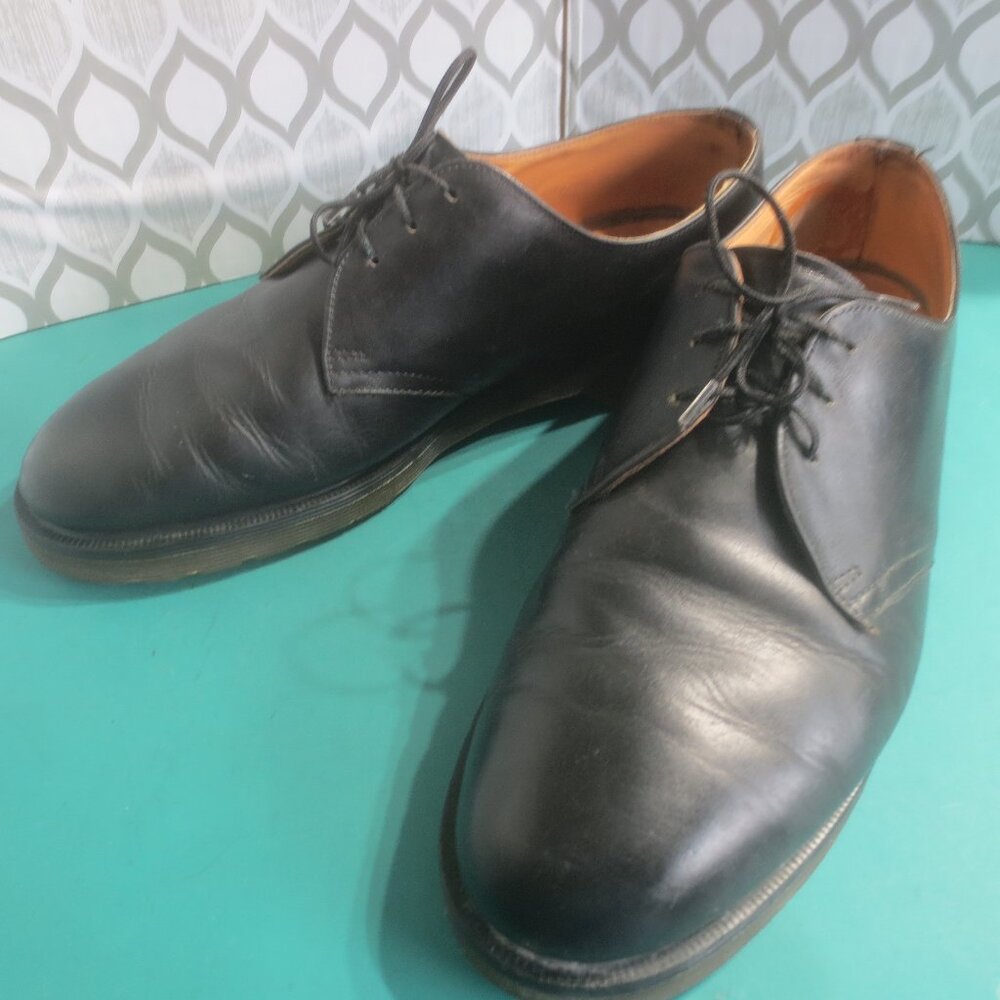 Vintage Dr. Martens Rare Model G23 Classic Round Toe  Iconic Casual Dress Shoes